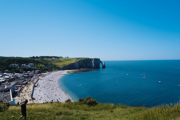 Top conseils pour choisir un village vacances sur la côte française